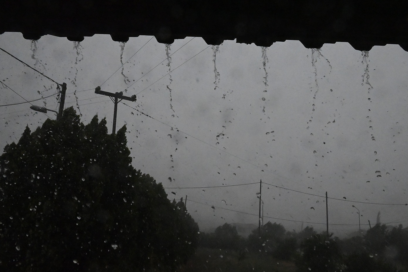 Καταιγίδες, μπουρίνια και ελαφρά πτώση θερμοκρασίας – Πότε θα ανέβει ξανά ο υδράργυρος