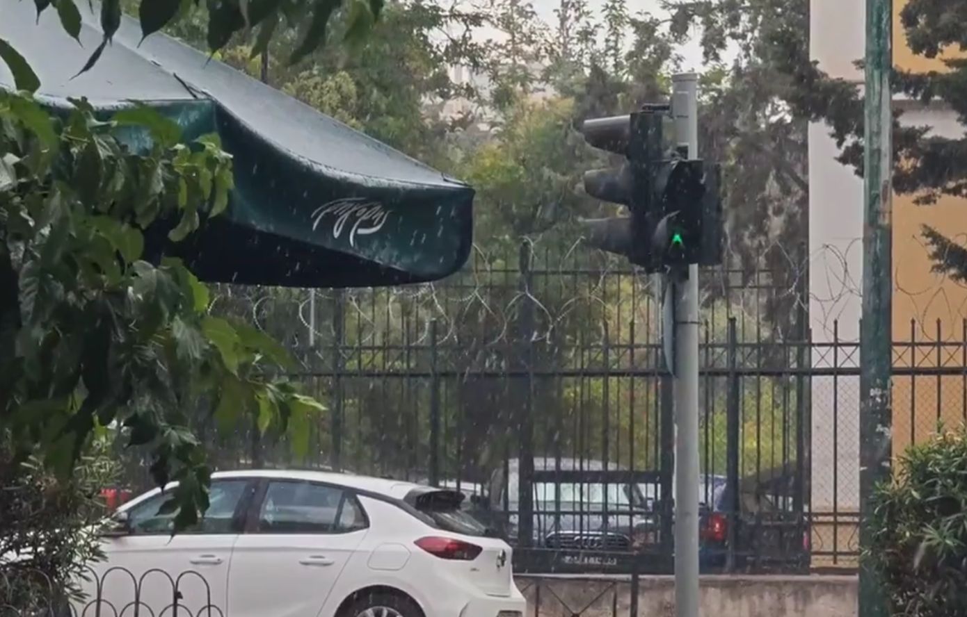 Καλοκαιρινή καταιγίδα στην Αθήνα – Οι καιρικές εξελίξεις τις επόμενες ημέρες