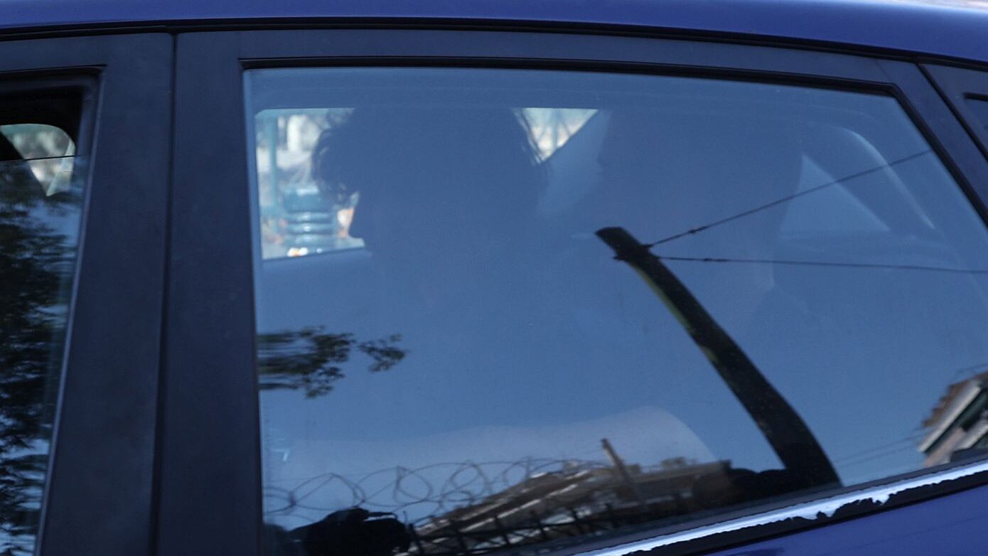 Κατηγορία για ανθρωποκτονία κατά του 28χρονου που μαχαίρωσε την 47χρονη μπροστά στο σπίτι της στο Χαλάνδρι