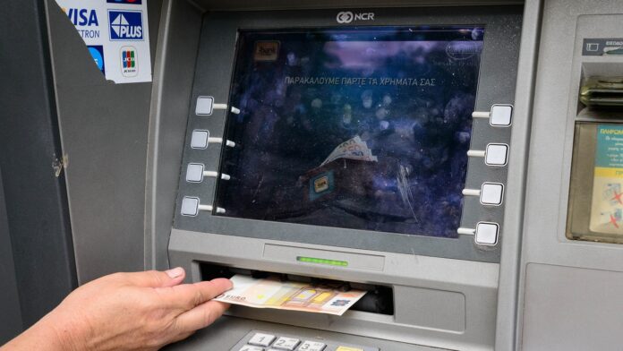 Ο «οδηγός» πληρωμών ΕΦΚΑ και ΔΥΠΑ: Πότε καταβάλλονται επιδόματα ανεργίας και μητρότητας