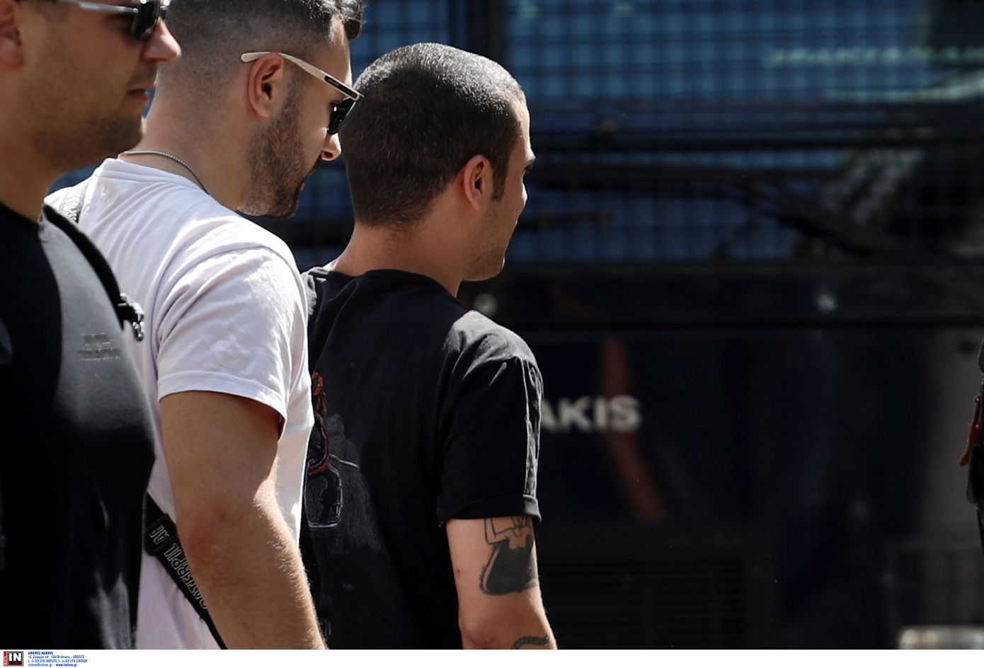 Αναβολή στη δίκη του γιου του Σωκράτη Μάλαμα – Κατηγορείται για επιθέσεις και απειλές κατά αστυνομικών