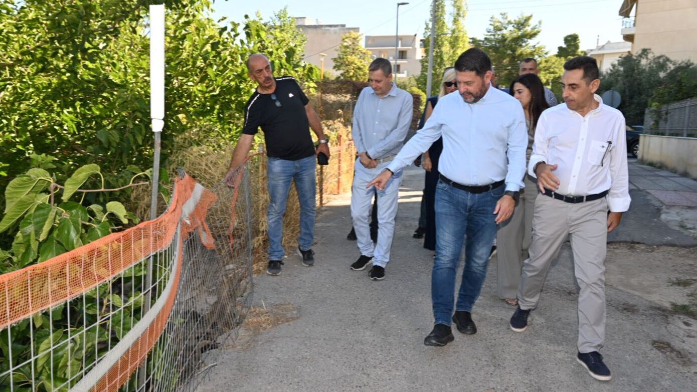 Επενδύσεις 4,85 εκατ. ευρώ στον Άγιο Δημήτριο από την Περιφέρεια Αττικής – Συνάντηση Χαρδαλιά με τον δήμαρχο Στέλιο Μαμαλάκη