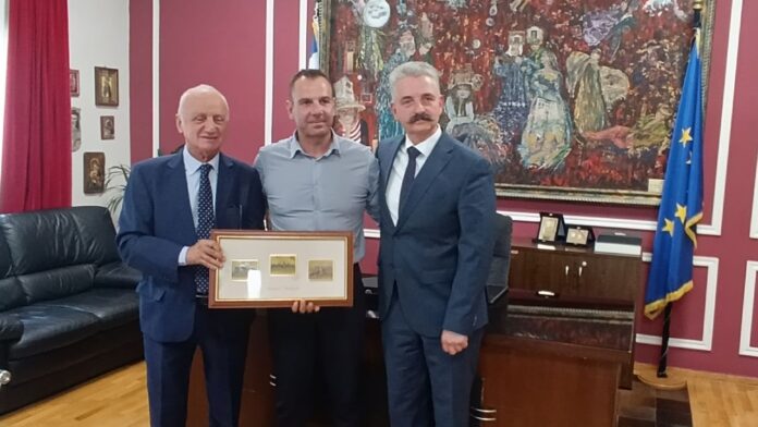 Σύσκεψη του Δημάρχου Καστοριάς με Ουγγρικούς Βουλευτές