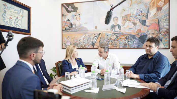 Ο Πρωθυπουργός στη Μύρινα – Επαφές με δημάρχους Λήμνου και Αη Στράτη