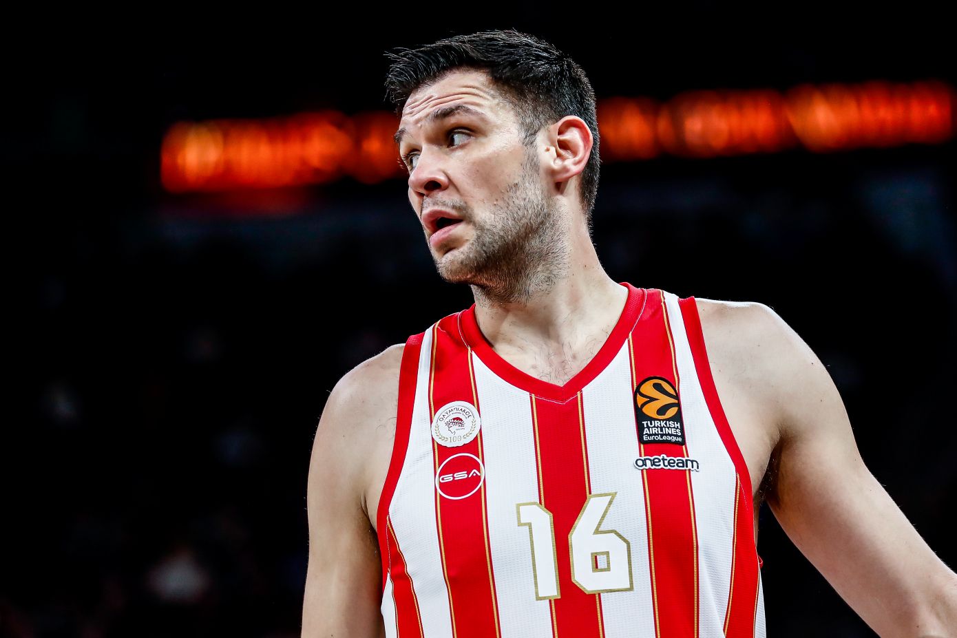 Ο Κώστας Παπανικολάου συνάντησε τροχαίο και απασχόλησε δύο παιδιά για να προστατεύσει την τραυματισμένη μητέρα τους