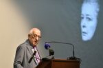 Πλήθος θεατών απέτισε φόρο τιμής στον Γρηγόρη Μπιθικώτση σε μια μουσική βραδιά στο Καλλιμάρμαρο με πολλούς καλλιτέχνες