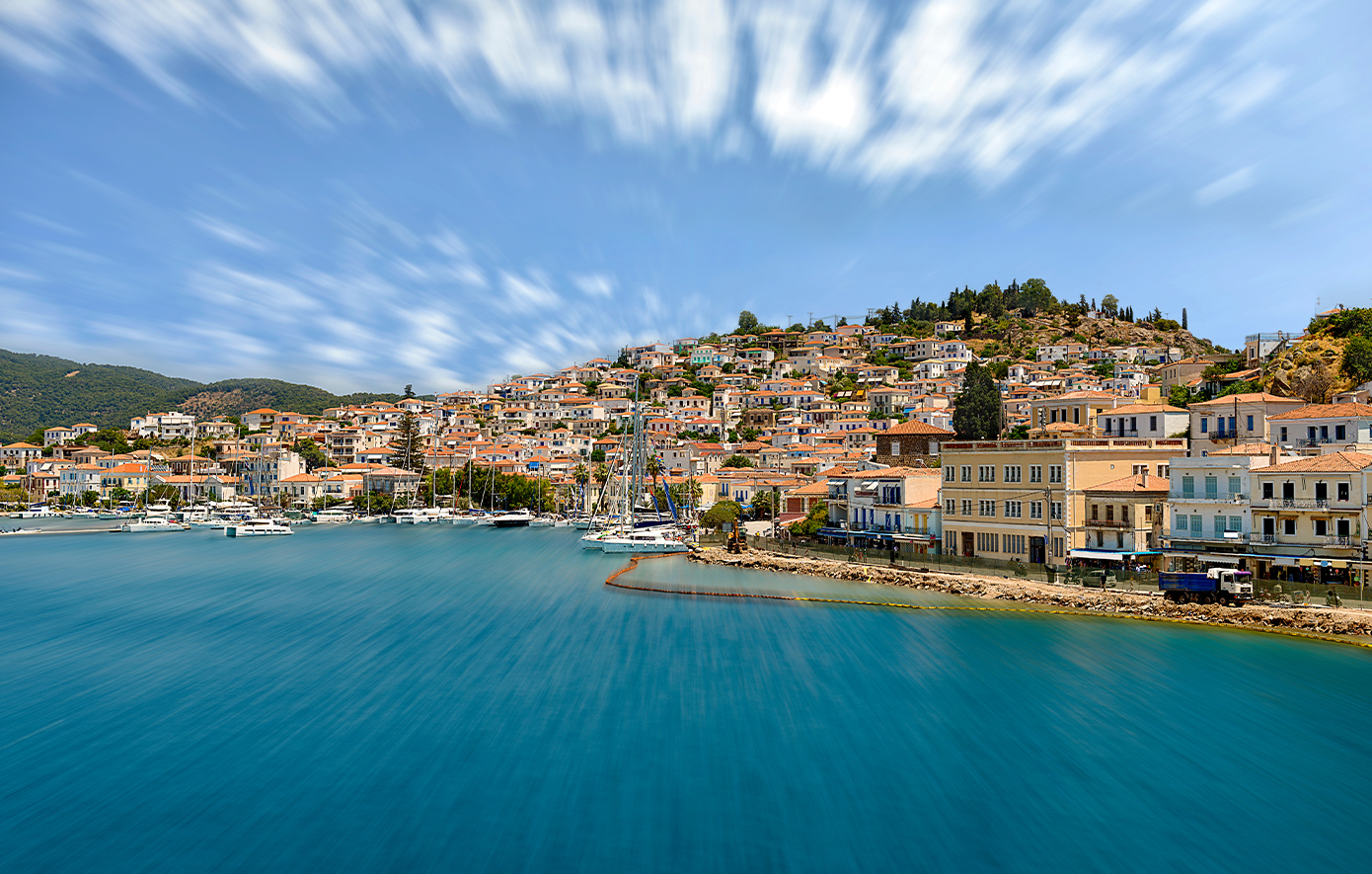 Οι Έλληνες προτίμησαν φέτος Αγκίστρι, Κέα, Κύθνο, Αίγινα και Μύκονο για ολιγοήμερες αποδράσεις