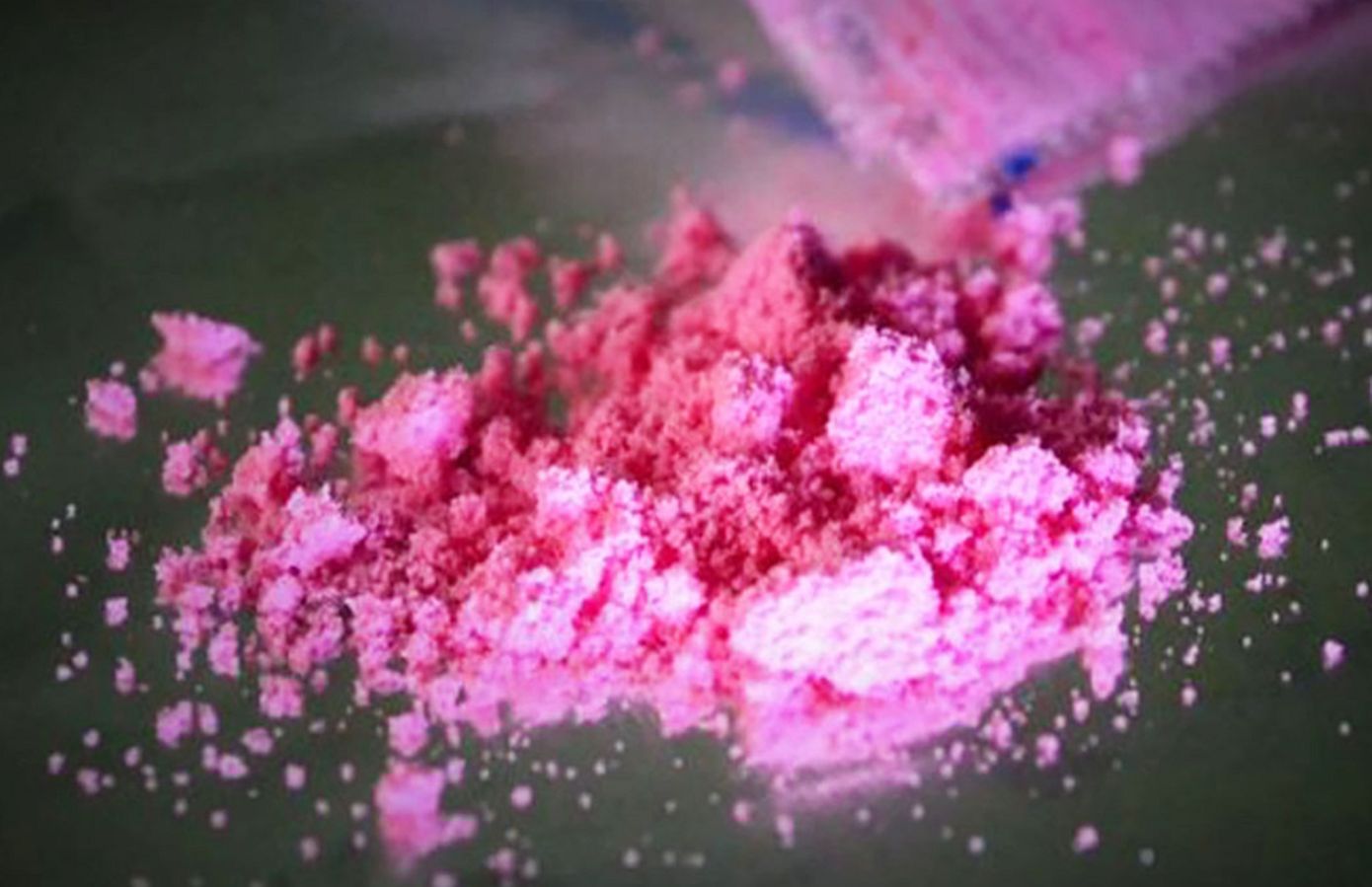 Ροζ κοκαΐνη στη Ρόδο: «Ήταν αποκλειστικά για δική της χρήση», δηλώνει ο δικηγόρος της influencer που συνελήφθη