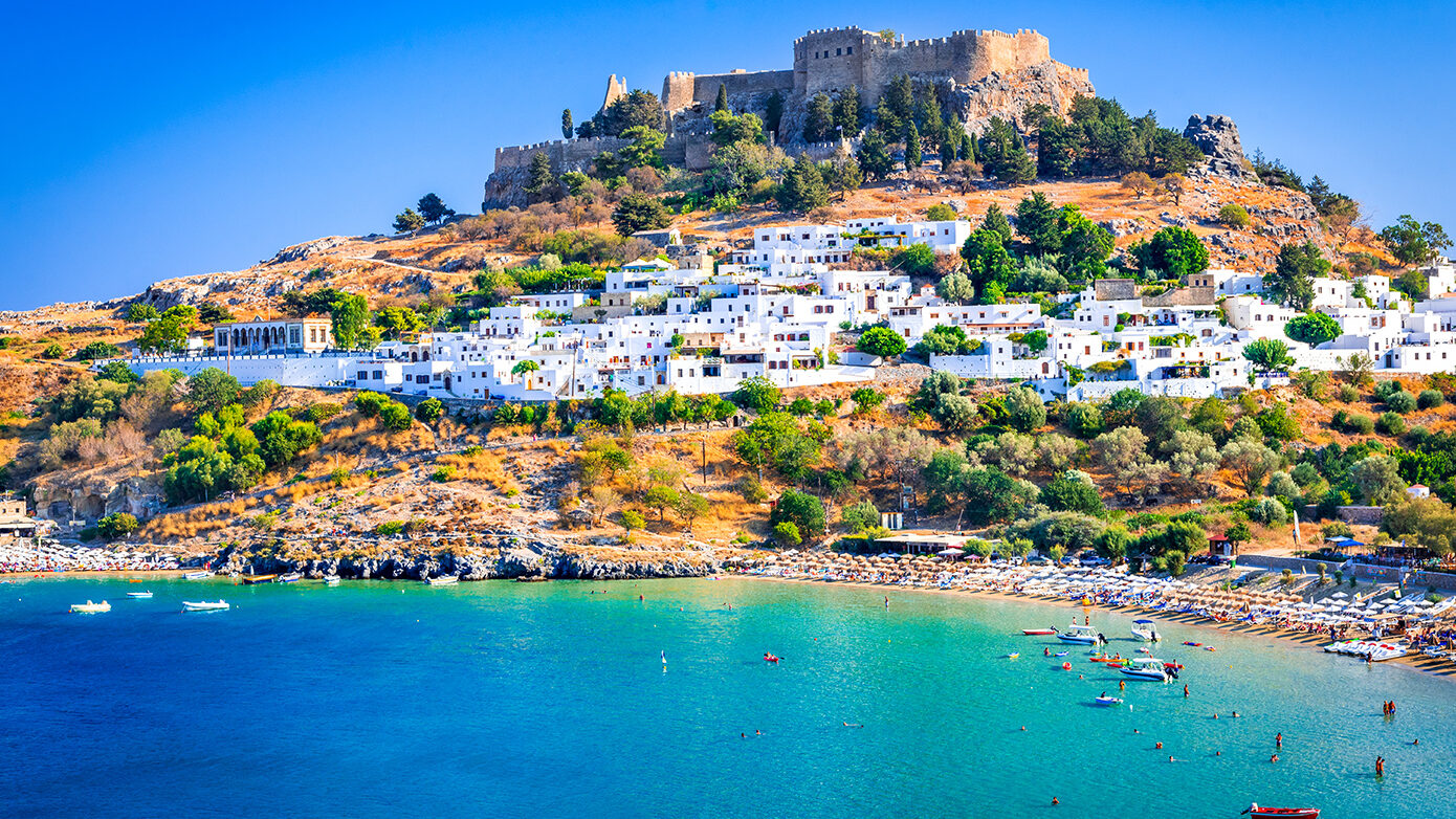 Η Ελλάδα «κερδίζει» Σκανδιναβία και Κόλπο: Τουριστική έκρηξη σε δύο αγορές