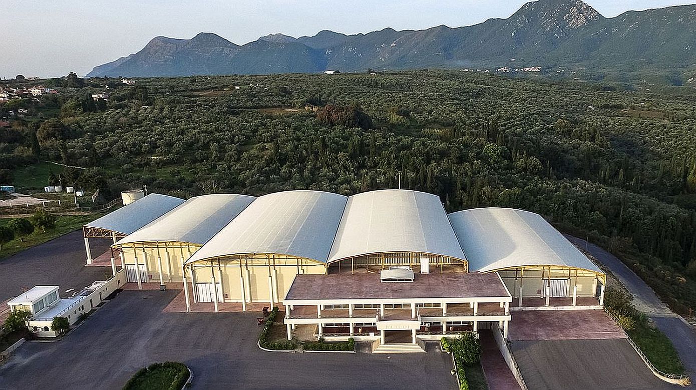 Καινοτόμα ξενοδοχειακά έργα: Η αλλαγή πορείας του Σπύρου Λαφαζάνη στον τουρισμό και η χρήση του παλιού Εφετείου από τον e-ΕΦΚΑ