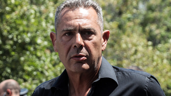 Πάνος Καμμένος: «Νομίζετε θα σας τρομάξω, σας έχω» – Η ανάρτησή του μετά τη συνομιλία με τον αρχηγό της κρητικής μαφίας