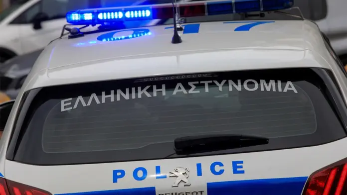 Ρίψη πετρών σε οχήματα στην Εθνική Οδό κοντά στη Θήβα – Πέντε συλλήψεις