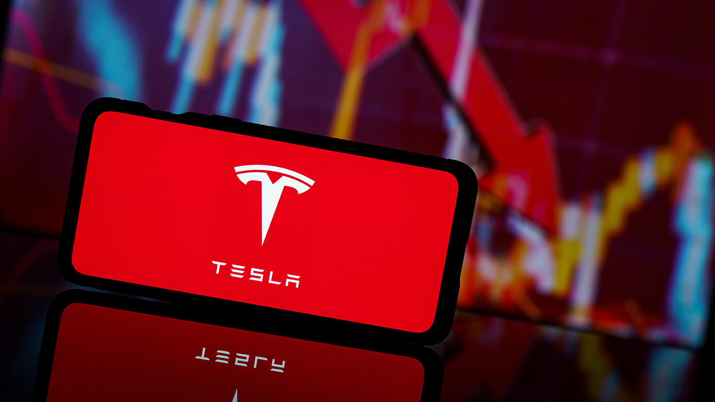 Η πτώση των πωλήσεων της Tesla στην Ευρώπη συνεχίζεται – Ποια χώρα ξεχωρίζει ως εξαίρεση