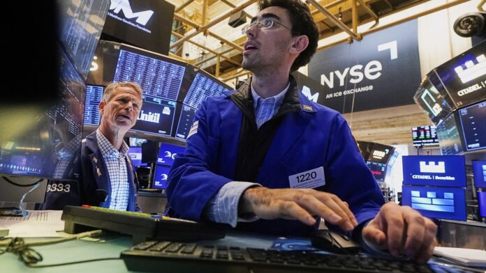 Άνοδος στη Wall Street ενόψει της έκθεσης για την απασχόληση
