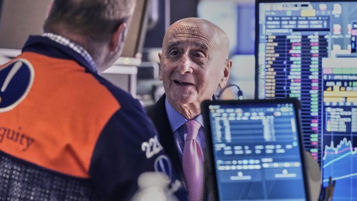 Θετικά κλείνει η Wall Street ενόψει της συνεδρίασης της Fed