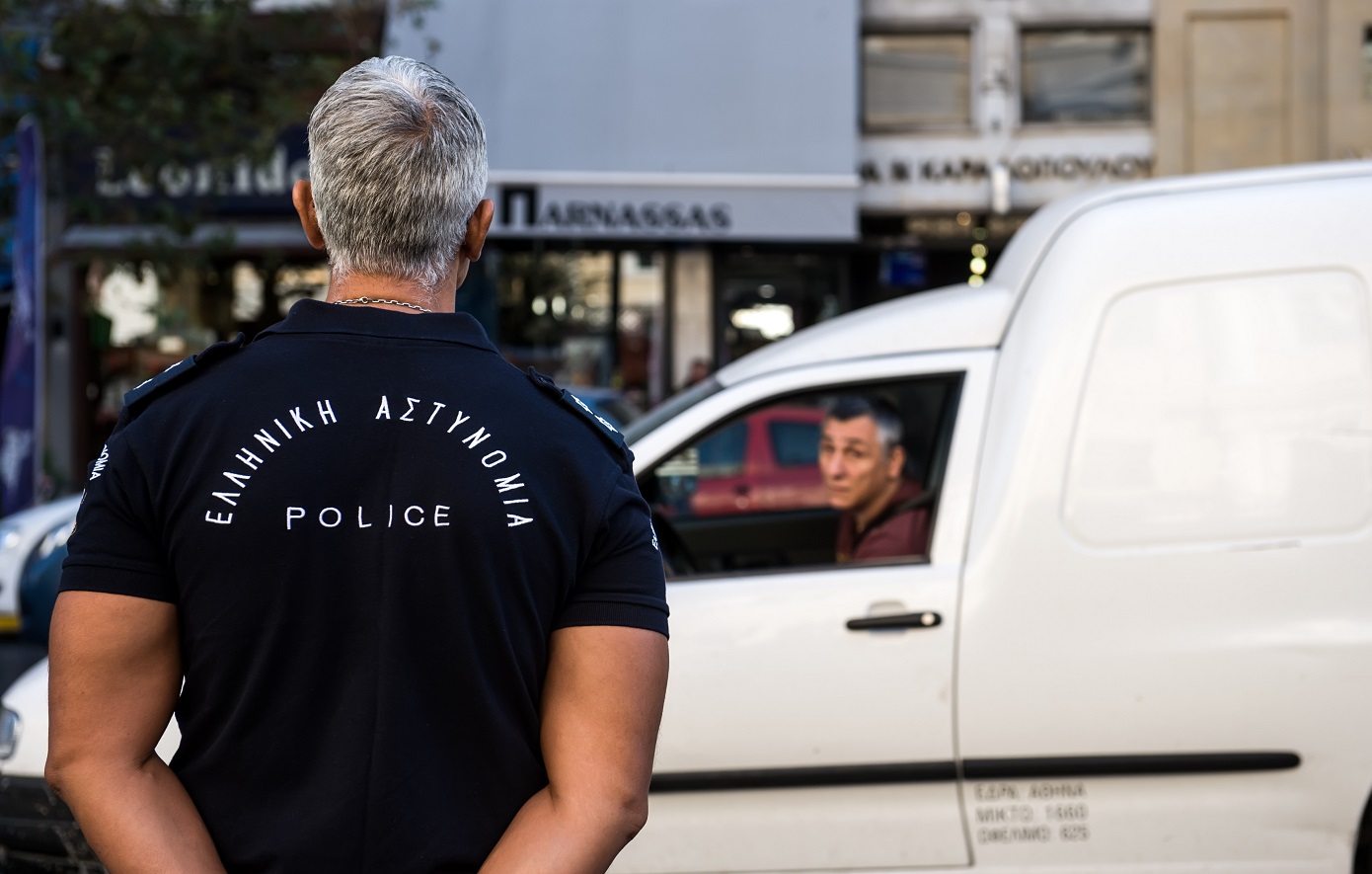 Σάλος στη Λαμία: Επιδειξίας αυνανίστηκε σε λεωφορείο μπροστά σε γυναίκες και έβρισε τον οδηγό με φίλους του