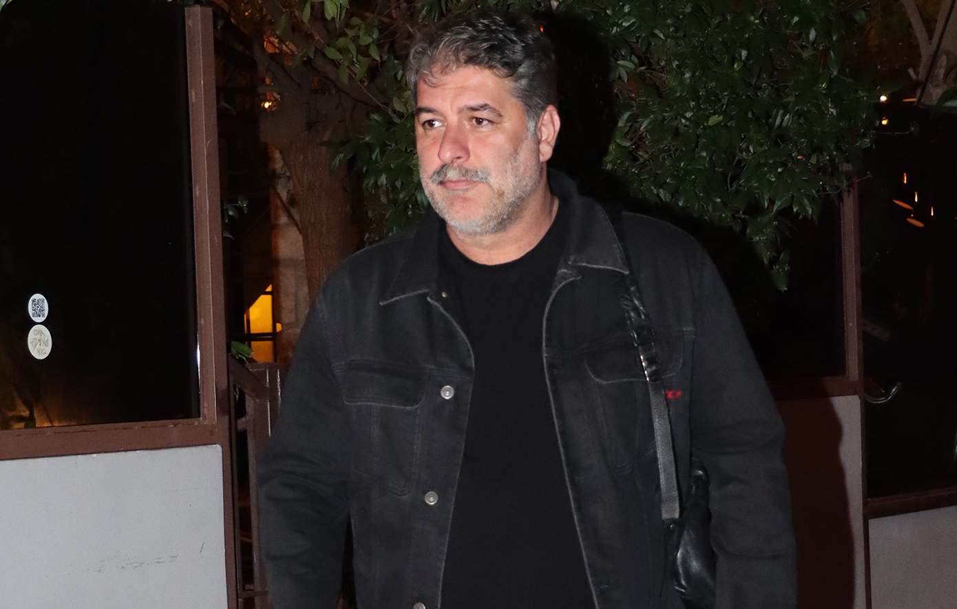 Βασίλης Μπισμπίκης: Η απορριπτική απάντηση της ΕΛ.ΑΣ., η άγνωστη γυναίκα και το πρόσφατο βίντεο μετά τις ζημιές στα σταθμευμένα αυτοκίνητα