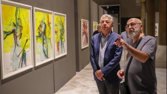 Ο Περιφερειάρχης Κρήτης παρευρίσκεται στην έκθεση του καλλιτέχνη Ν. Βισκαδουράκη