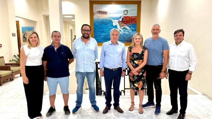 Σύσκεψη Περιφερειάρχη Κρήτης με την καινούργια διοίκηση του ΕΑΚΗ