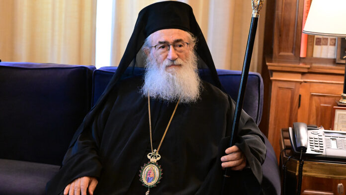Η ελληνική αποστολή επέστρεψε από το Σινά με τον Αρχιεπίσκοπο Δαμιανό – Ξεκινά η διαδικασία διαδοχής του