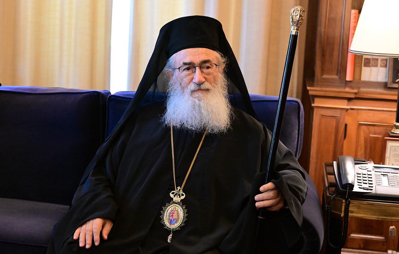 Η ελληνική αποστολή επέστρεψε από το Σινά με τον Αρχιεπίσκοπο Δαμιανό – Ξεκινά η διαδικασία διαδοχής του