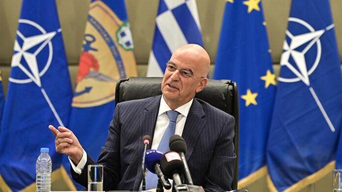 Δένδιας: Επιδίωξη ένα οικοσύστημα αμυντικής βιομηχανίας που θα καλύπτει τις ανάγκες των Ενόπλων Δυνάμεων και θα παράγει εξαγώγιμα προϊόντα