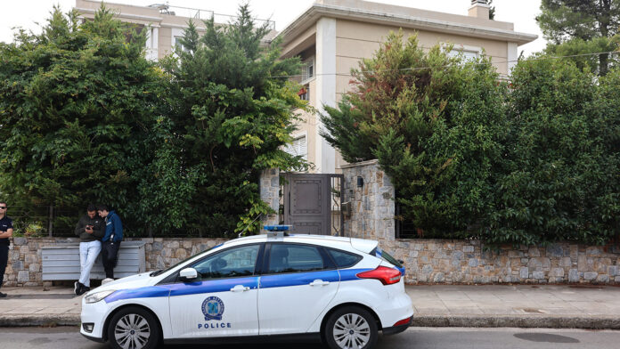 Πώς ερευνά η ΕΛ.ΑΣ. την ενέδρα στη Δροσιά; – Οι έντονες συγκρούσεις μεταξύ του πρώην ζευγαριού και ο νέος σύντροφος
