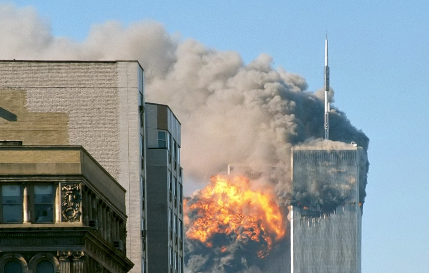 Σαν σήμερα 11 Σεπτεμβρίου: Η μέρα που συγκλονίστηκε η Αμερική – Οι θεωρίες συνωμοσίας που παραμένουν