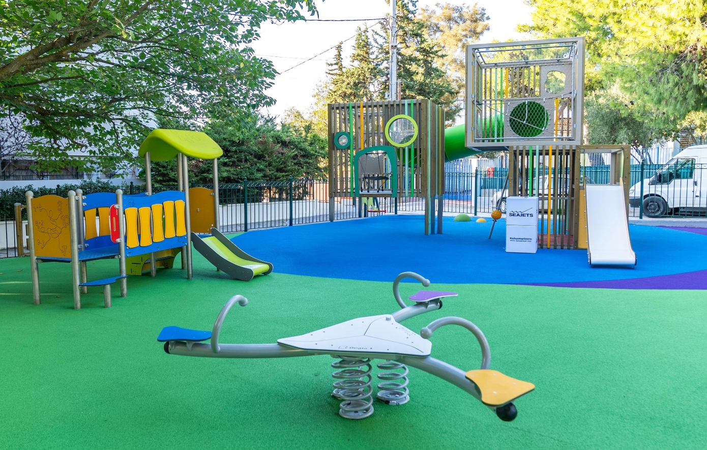 Η SEAJETS ανοίγει την παιδική χαρά στο Πάρκο Νεολαίας του Δήμου Κηφισιάς στη Νέα Ερυθραία