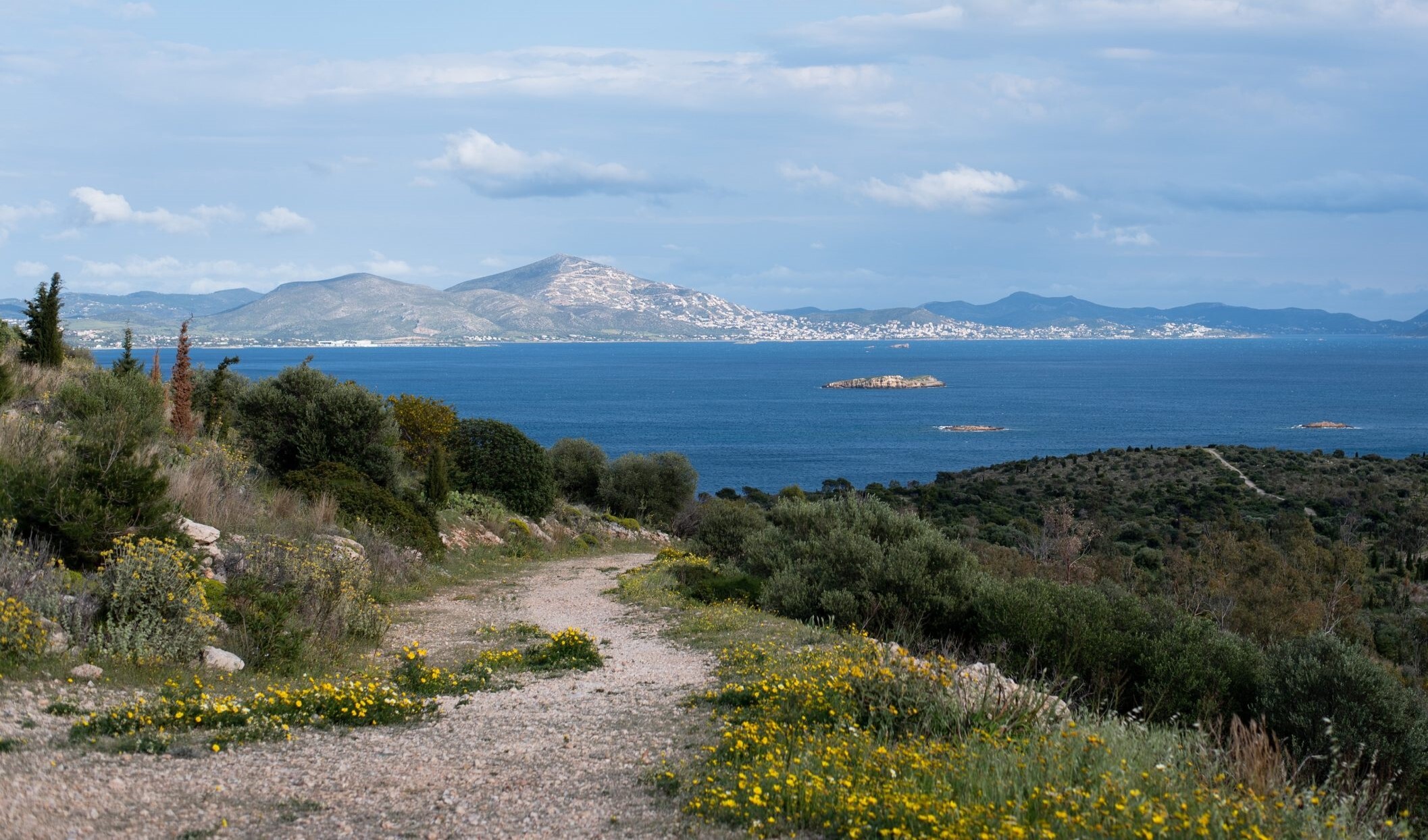 Ο Λόφος Φασκομηλιάς στη Βουλιαγμένη ανακηρύσσεται επίσημα αρχαιολογικός χώρος