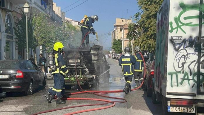 Κέρκυρα: Φλεγόμενο απορριμματοφόρο – Ασφαλείς οδηγός και συνοδηγός