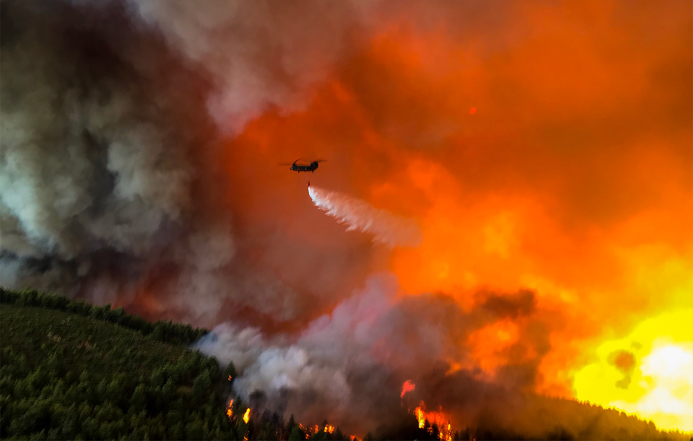 Καπνός και Διοξείδιο του Άνθρακα: Πώς οι πυρκαγιές επηρεάζουν την ατμόσφαιρα και την υγεία στην Ελλάδα το 2025