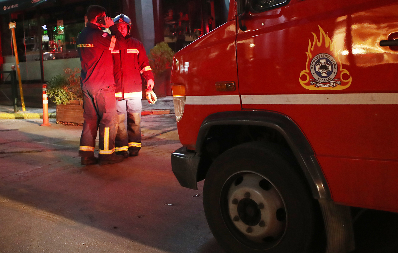 Πυρκαγιά στη Νέα Πέραμο Αττικής