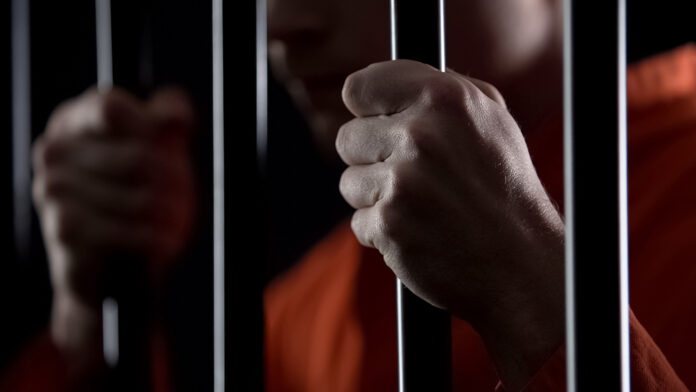 Σύγκρουση στις φυλακές Κασσαβέτειας: Κρατούμενοι έσπασαν τζάμια και πυρπόλησαν στρώματα