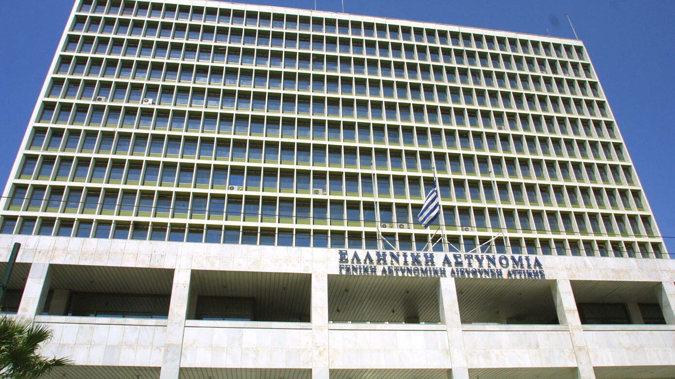 Κρατούμενος εντοπίστηκε κρεμασμένος στη ΓΑΔΑ – Η θηλιά δημιουργήθηκε με τη ζακέτα του
