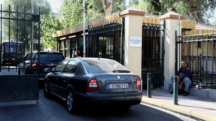 Κατηγορίες κατά του διευθυντή Καρδιοχειρουργικής Ιπποκράτειου – Απαιτούσε φακελάκια 3.000-5.000 ευρώ