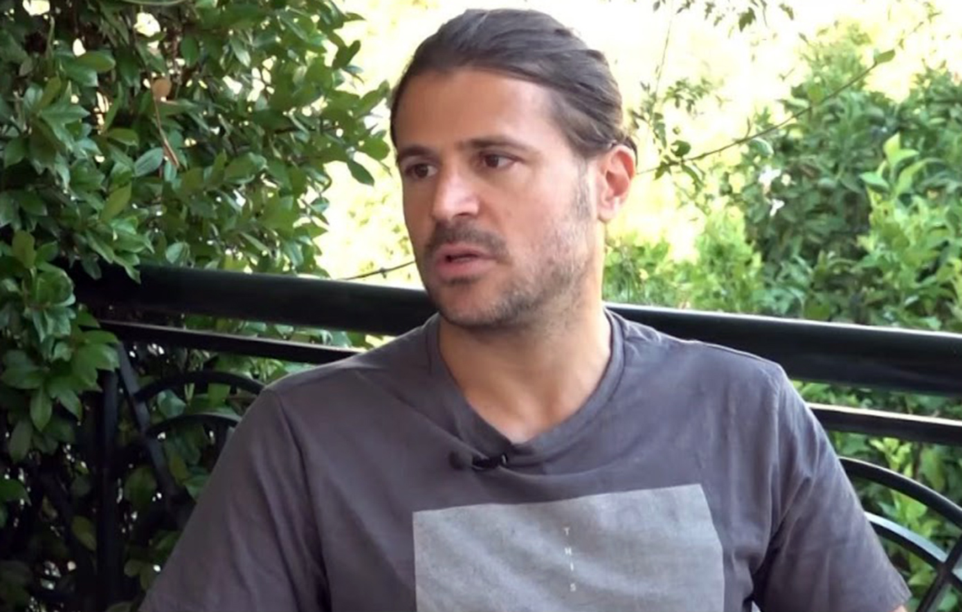 Ιάσονας Αποστολόπουλος: Γονείς κρατούσαν τα παιδιά τους ψηλά για να επιβιώσουν