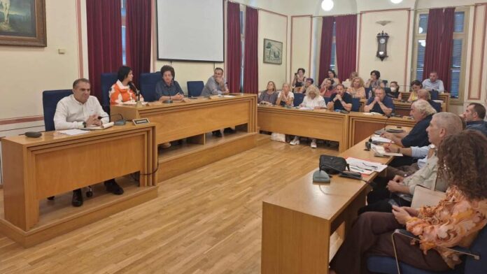 Συζητήσεις Δημάρχου με επικεφαλής σχολείων της Καλαμάτας
