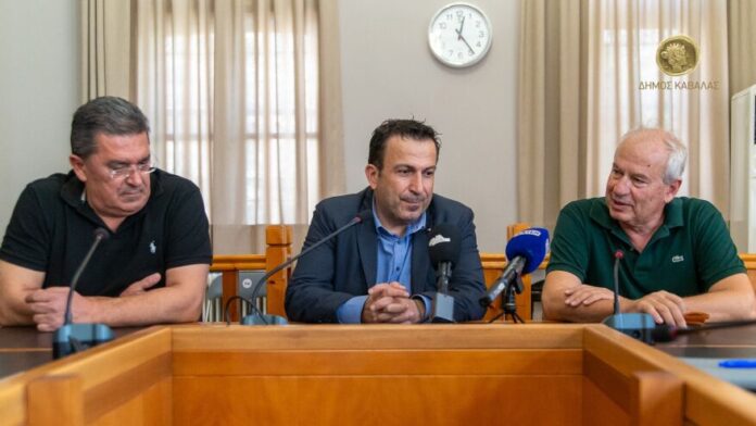 Συνάντηση Δημάρχου Καβάλας με τον βουλευτή του ΠΑΣΟΚ, Στ. Παραστατίδη