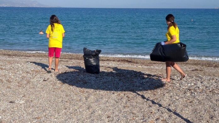 Αριθμοί για τους καθαρισμούς ακτών στον Δ. Κορινθίων