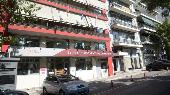 ΣΥΡΙΖΑ: «Με κάθε του εμφάνιση ο κ. Μητσοτάκης επιβεβαιώνει την επιτακτική ανάγκη να αποχωρήσει άμεσα»