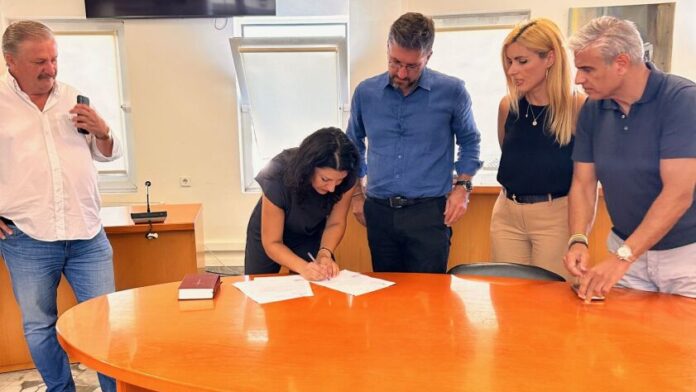 Επίσημη τελετή ορκωμοσίας για νέα μόνιμη υπάλληλο στον Δήμο Μαλεβιζίου