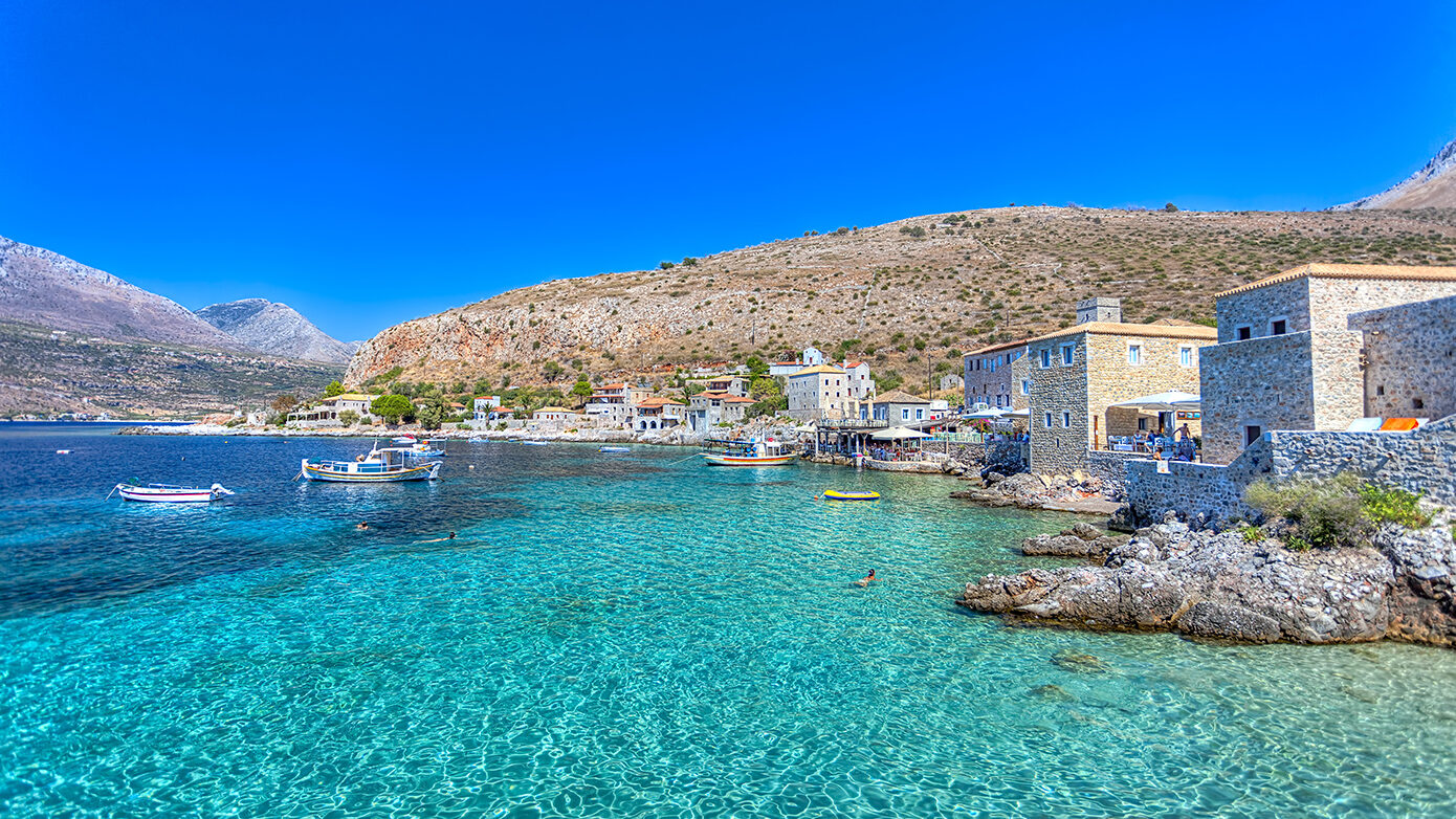 Περιοχές της Ελλάδας που ανεβαίνουν στην αγορά εξοχικών κατοικιών – Η κυρίαρχη νέα τάση