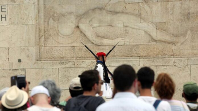 Ισραηλινό ζευγάρι συγκρούστηκε με τρεις Παλαιστίνιους μπροστά από το Μνημείο του Άγνωστου Στρατιώτη στην Πλατεία Συντάγματος