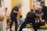 Σφοδρή σύγκρουση τουριστών με αστυνομικούς στη Μύκονο – Μεθυσμένοι επιχειρούν να διαφύγουν τη σύλληψη