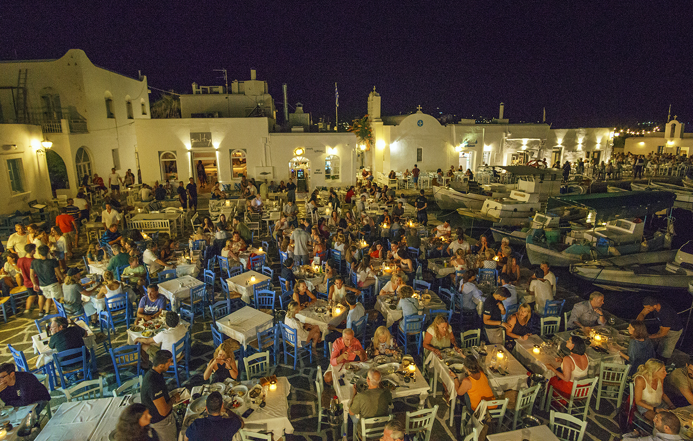 Ανακαλύψτε το ελληνικό νησί με την κορυφαία νυχτερινή ζωή, σύμφωνα με τους ξένους επισκέπτες