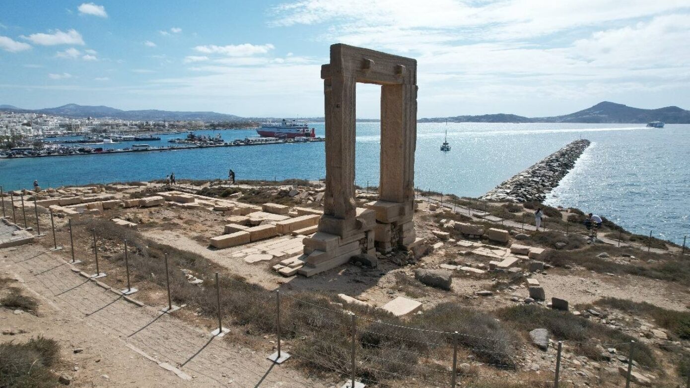 Καινούργια περίφραξη στην Πορτάρα Νάξου – Απόσυρση αιτήματος Δήμου Νάξου προς το Πρωτοδικείο για προσωρινή περίφραξη