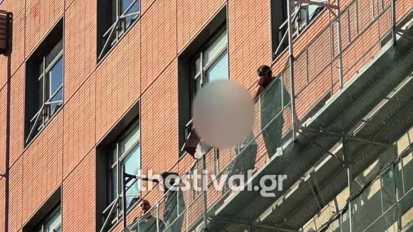 Θεσσαλονίκη: Μέλη του Ρουβίκωνα ανάρτησαν πανό για την Παλαιστίνη στο Προξενείο των ΗΠΑ – 5 συλλήψεις
