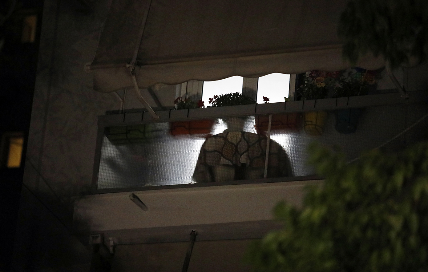 Το σενάριο που διερευνούν οι Αρχές στο μυστήριο με το νεκρό ζευγάρι σε διαμέρισμα στον Νέο Κόσμο