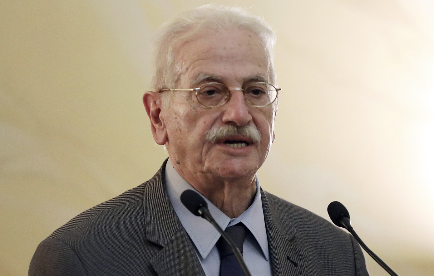 Θλίψη στην αποχαιρετιστήρια τελετή του Νικόλαου Παπαδάκη – «Αφιέρωσε την ύπαρξή του στο έργο και την κληρονομιά του»